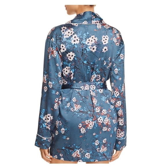 ‼LAST ONE‼🆕️NWT Sam Edelman Brand Floral Robe - Picture 5 of 8